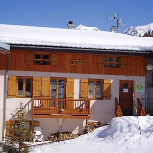 chalet-les-gentianes.hotels-rhonealpes.com/