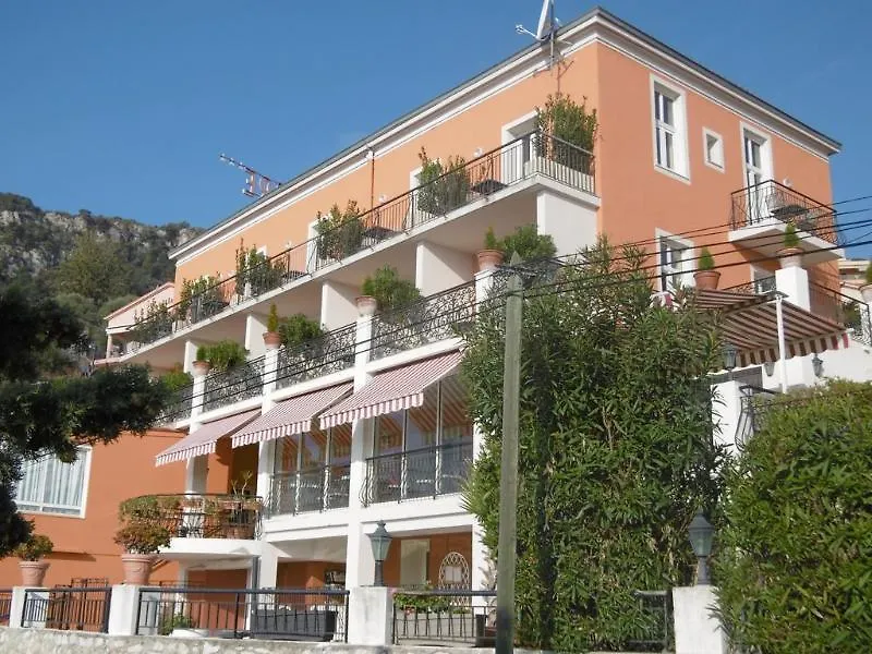Hotel La Flore Villefranche-sur-Mer 3*,  France